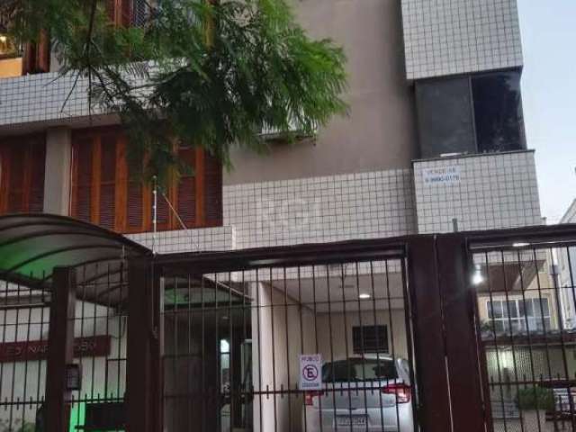 Apartamento de 2 dormitórios, suíte e vaga de garagem no Bairro Menino Deus.&lt;BR&gt;O imóvel é amplo e fica em área privilegiada do bairro; bem arejado e excelente solstício, com vaga de garagem esc