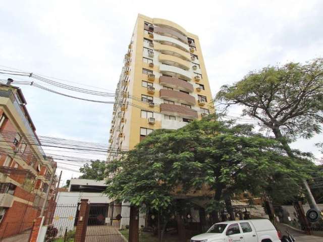 Apartamento de 3 dormitórios, sendo 1 suíte, semi mobiliado, orientação solar leste/norte, banheiro social, living 2 ambientes, cozinha americana e área de serviço, churrasqueira à gás na cozinha, and