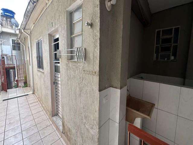 Casa com 1 quarto para alugar na Travessa Doutor Walker da Costa Barboza, Vila Dionisia, São Paulo, 60 m2 por R$ 750