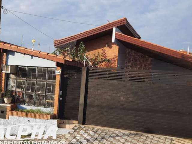 Casa com 3 quartos à venda na Vila Santana, Sorocaba , 221 m2 por R$ 750.000