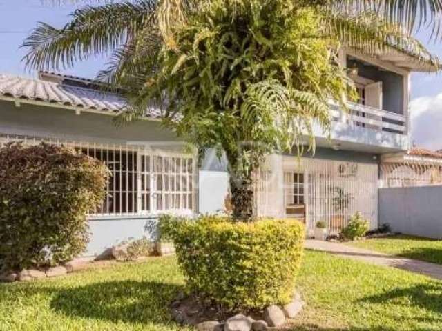 Casa com 4 quartos à venda na Rua Paulo Derly Strehl, 235, Espírito Santo, Porto Alegre por R$ 890.000