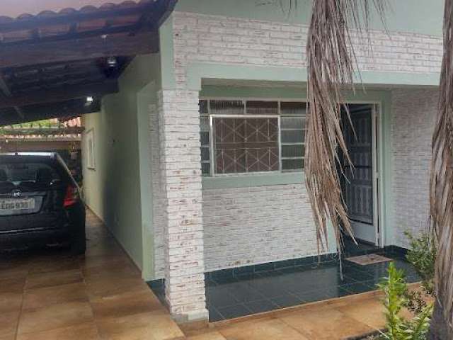 Casa com 3 dormitórios à venda, 130 m² por R$ 549.999,99 - Mariluz - São Pedro/SP