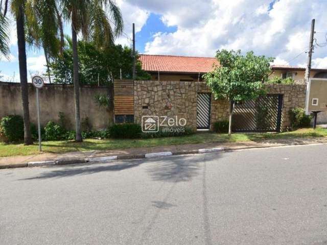 Casa à venda com 300 m², 5 quartos 3 vagas em Vila Lemos, Campinas