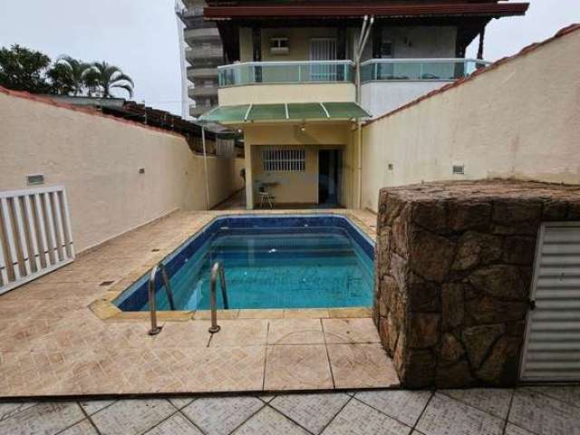 Casa com 3 quartos à venda na Tupi, Praia Grande  por R$ 850.000