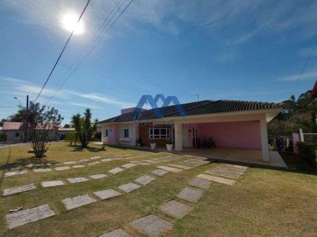 Linda Casa Alto Padrão à Venda