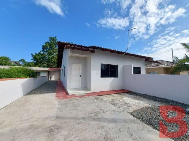 Linda e com ótimo padrão de acabamento! localizada no balneário itapoá