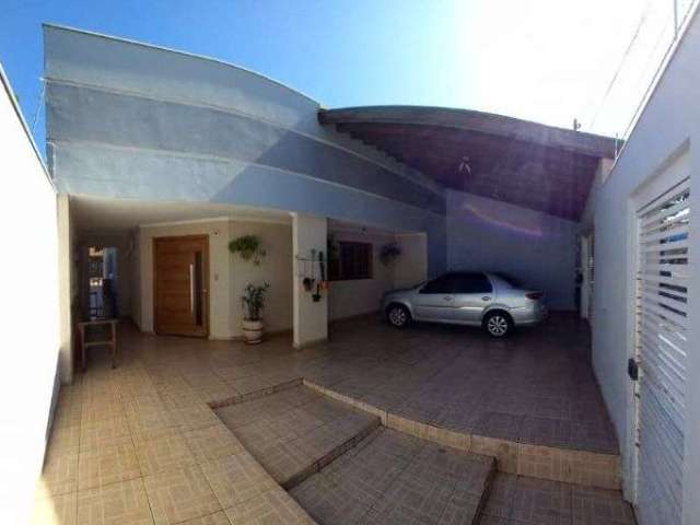 Casa com 3 dormitórios à venda, 220 m² por R$ 650.000,00 - Vila São João da Boa Vista - Bauru/SP