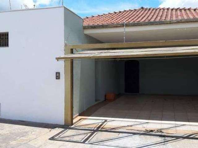 Casa com 3 dormitórios à venda, 300 m² por R$ 620.000,00 - Vila Mesquita - Bauru/SP