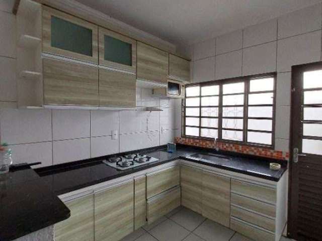 Casa com 3 dormitórios para alugar, 100 m² por R$ 1.600,00/mês - Jardim Silvestri II - Bauru/SP