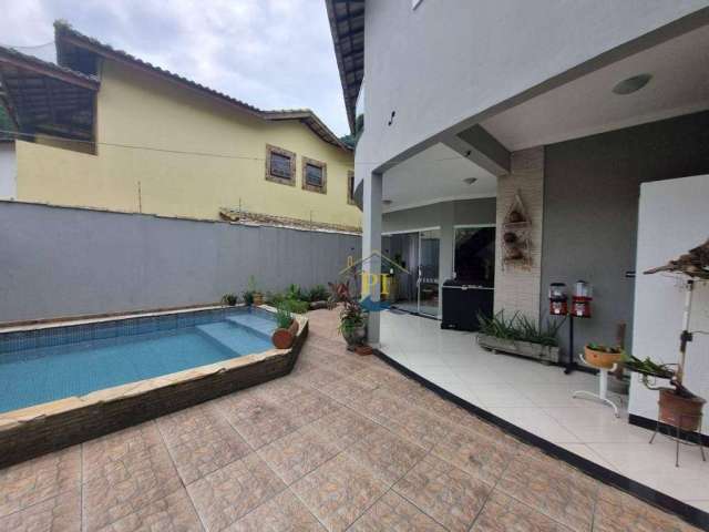 Casa com 3 dormitórios à venda, 200 m² por R$ 2.200.000 - Canto do Forte - Praia Grande/SP