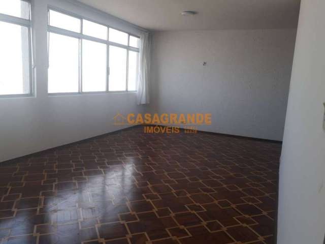 Apartamento Duplex 03 quartos a Venda no Centro- SJC