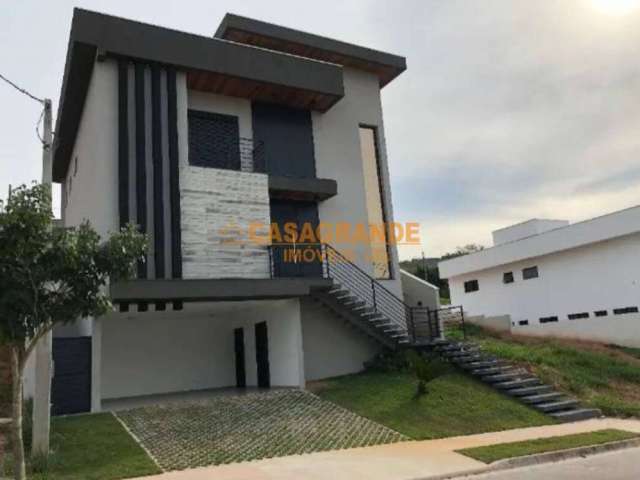 Casa Sobrado 4 quartos- 320 m² - Urbanova