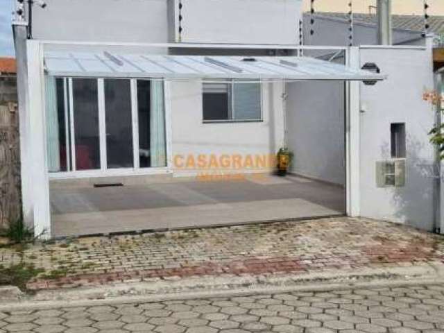 Casa com 03 quartos 88mts no Jardim Rodolfo