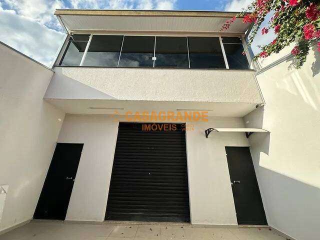 Casa com Ponto Comercial com 02 quartos, 125mts no Jardim Santa Júlia SJC