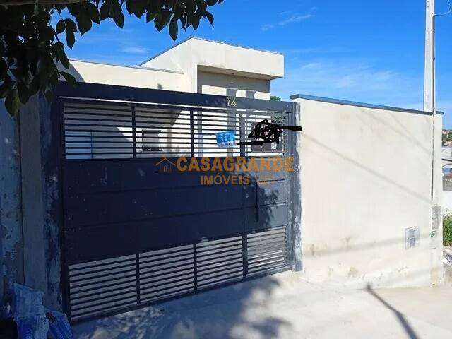 Casa com 03 quartos, 87mts no Jardim Santa Rosa SJC