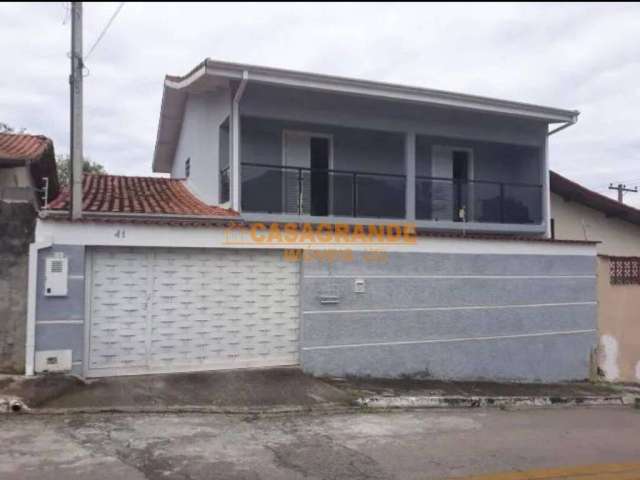 Casa com 5 quartos 185 m²-  Vila Tesouro