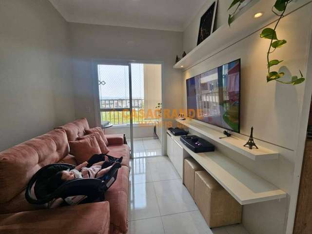 Apartamento com 02 quartos, 52mts no Cond. Residencial Colinas do Paratehy