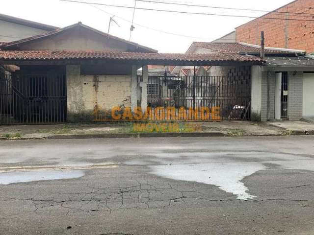 Casa com 211mts no Jardim Altos de Santana  SJC