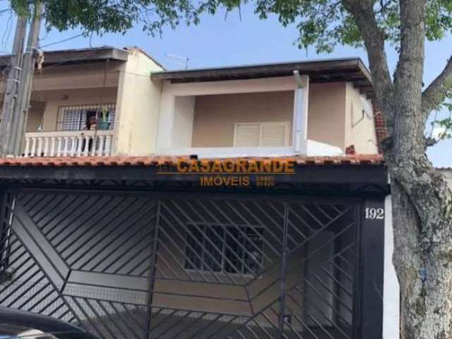 Casa com 3 quartos 157m²- Bosque dos Ipês