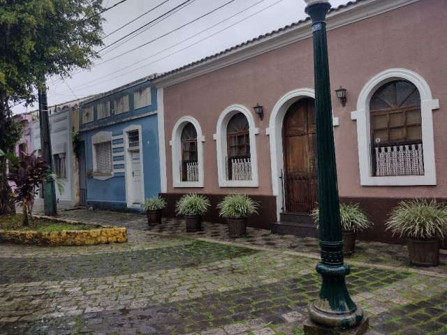 Rua. Largo  Marinho de Souza Pinto n 16 central