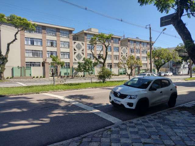 Lindo apartamento na av iguaçu com 24 de maio