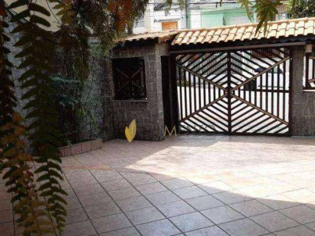 Casa com 3 dormitórios à venda, 190 m² por R$ 2.232.000 - Jardim - Santo André/SP