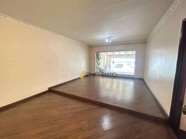 Casa com 3 dormitórios à venda, 215 m² por R$ 1.500.000,00 - Campestre - Santo André/SP