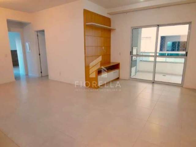 Apartamento com 02 dormitórios sendo 01 suíte no bairro Barreiros - São José/SC