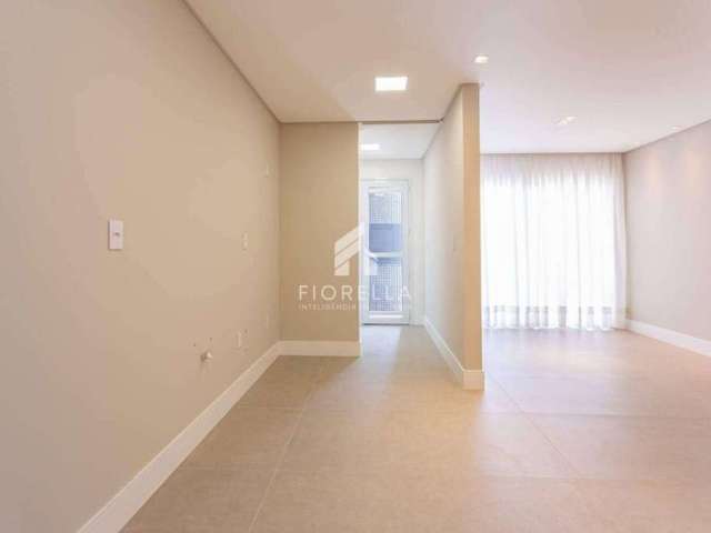 Apartamento com 03 suítes no bairro Campinas - São José / SC