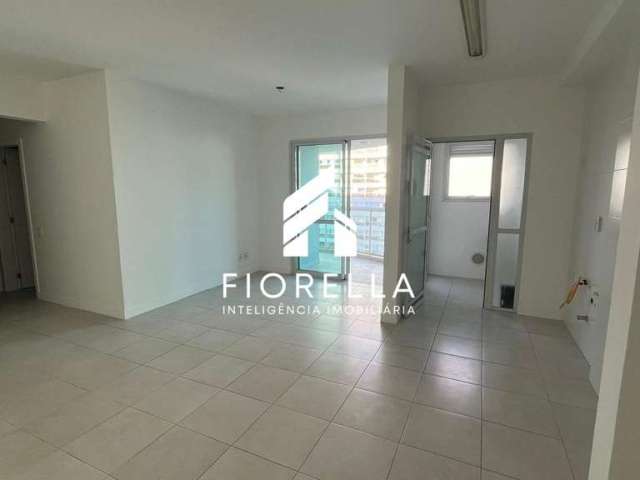 Apartamento com 02 dormitórios sendo 01 suíte no bairro Campinas - São José/SC