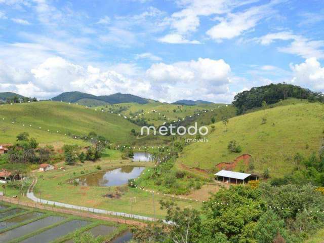 Sítio com 4 dormitórios à venda, 191000 m² por R$ 2.500.000 - Itapeti - Guararema - SP