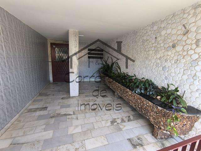 Apartamento com 2 quartos à venda na Avenida Oliveira Belo, 1126, Vila da Penha, Rio de Janeiro, 61 m2 por R$ 300.000