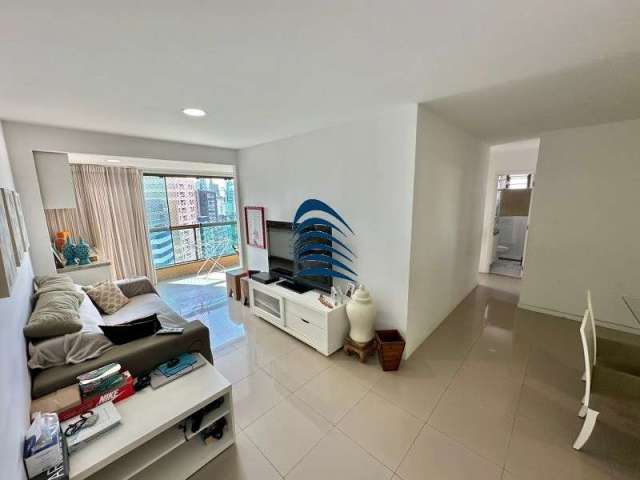 Apartamento de 3/4 com suíte 83 m² , andar alto,Varanda Gourmet integrada com cortina de vidro , Armários nos quartos, banheiros, sala, cozinha, área de serviço com banheiro. 2 vagas de garagem.