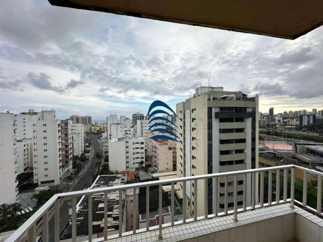 COBERTURA DUPLEX com uma bela VISTA no COSTA AZUL - Nascente - 220m² com 4/4 sendo 1 suíte - 2 vagas soltas