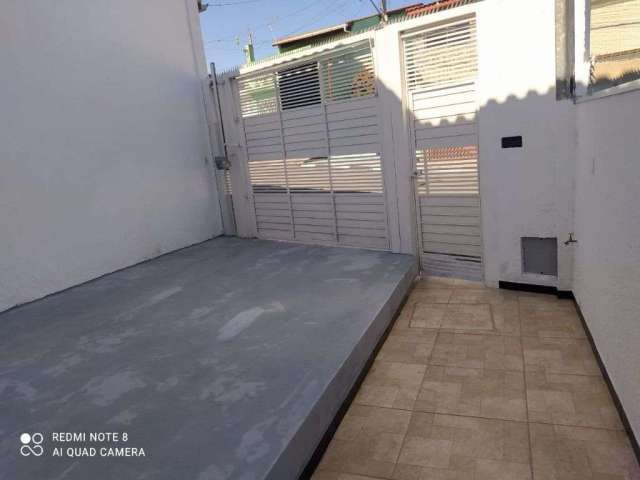 Sobrado com 2 dormitórios à venda, 70 m² por R$ 310.000,00 - Vila Nely - Itaquaquecetuba/SP