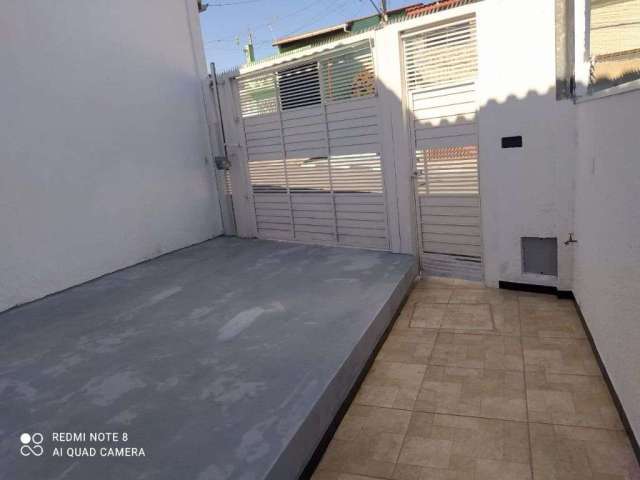 Sobrado com 2 dormitórios à venda, 70 m² por R$ 315.000,00 - Vila Nely - Itaquaquecetuba/SP