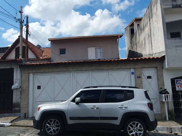 Boa casa com edicula, 03 dormitórios sendo uma suíte, 02 vagas