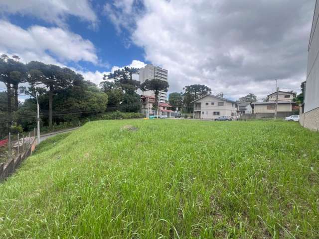 Terreno à venda no Petrópolis, Caxias do Sul  por R$ 1.100.000