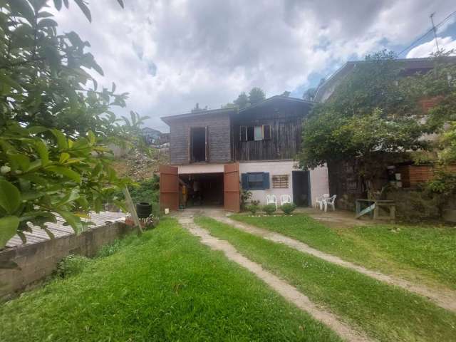 Casa com 3 quartos à venda na Nossa Senhora das Graças, Caxias do Sul  por R$ 159.000