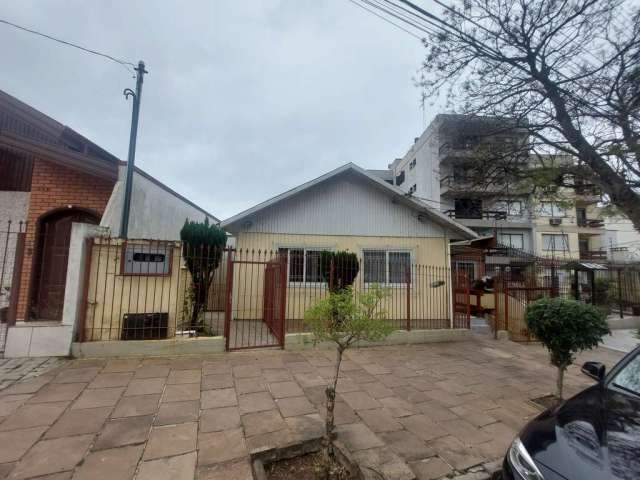 Casa com 2 quartos à venda no Marechal Floriano, Caxias do Sul  por R$ 390.000