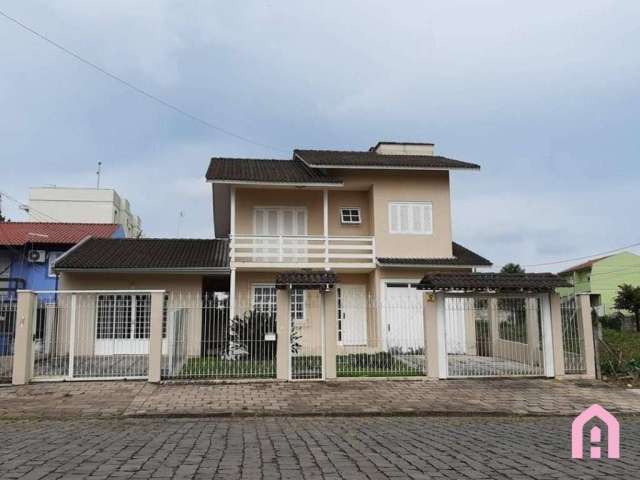 Casa com 4 quartos à venda no Desvio Rizzo, Caxias do Sul , 194 m2 por R$ 850.000