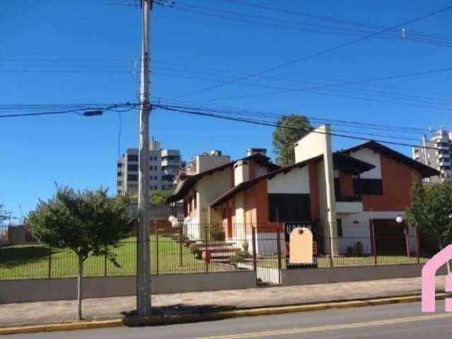 Casa com 3 quartos à venda no Jardim América, Caxias do Sul , 304 m2 por R$ 1.800.000