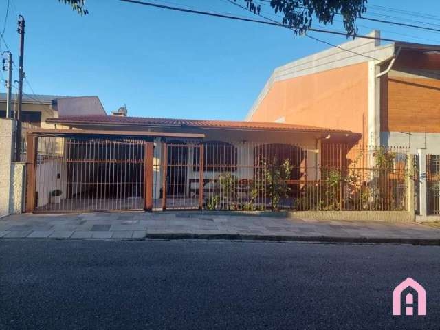 Casa com 3 quartos à venda no Universitário, Caxias do Sul , 150 m2 por R$ 650.000