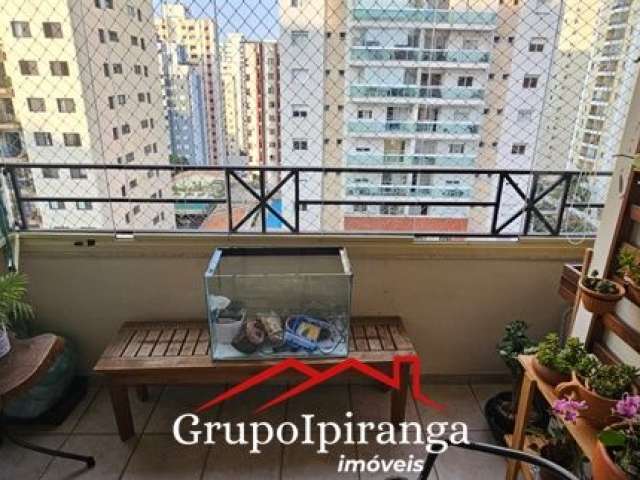 Apartamento a 750 metros do metrô Saúde, com 3 dormitórios, sendo uma suíte, varanda, e duas vagas de garagem