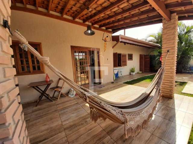 Casa com 2 quartos à venda no Parque Rural Fazenda Santa Cândida, Campinas , 129 m2 por R$ 890.000