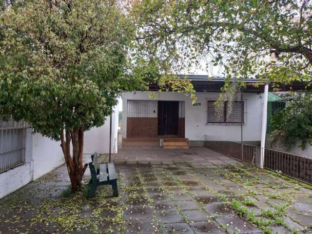 Casa com 5 dormitórios para alugar, 250 m² por R$ 3.000/mês - Cavalhada - Porto Alegre/RS