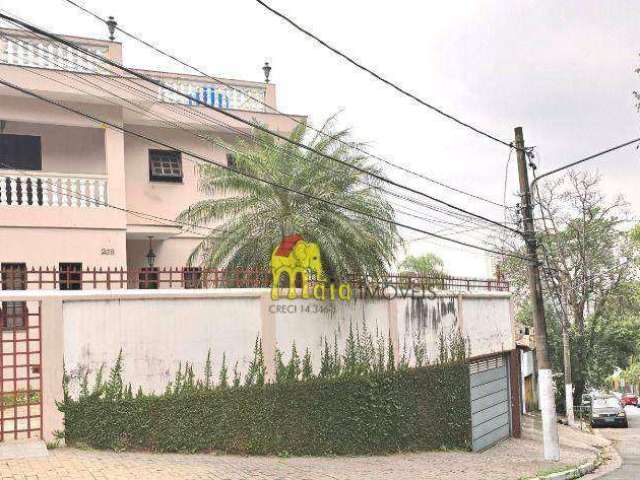 São 2 casas completas, 6 dorm. e 6 vagas em frente ao Parque São Domingos, SP