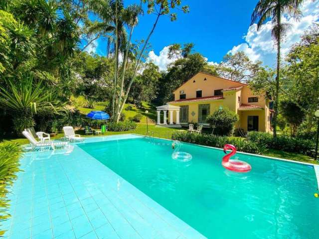 Casa com 5 dormitórios à venda, 350 m² por R$ 1.580.000,00 - Jardim Salaco - Teresópolis/RJ