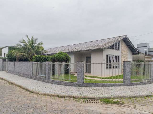 Casa plana no Bairro Glória