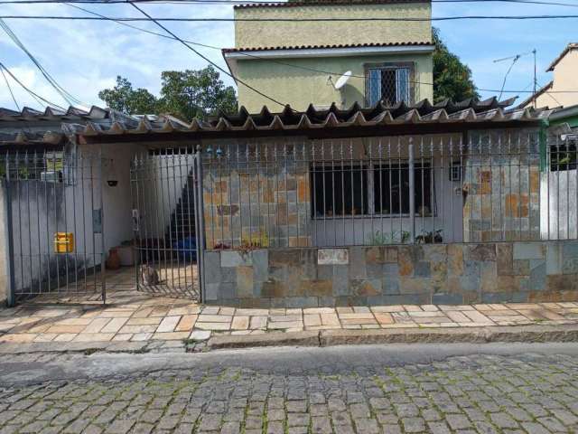 Casa em Condomínio para Venda em Rio de Janeiro, Taquara, 5 dormitórios, 2 suítes, 3 banheiros, 3 vagas